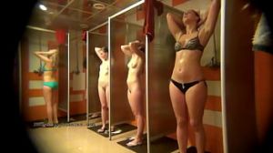 Скрытое камера в женском раздевалки порно видео